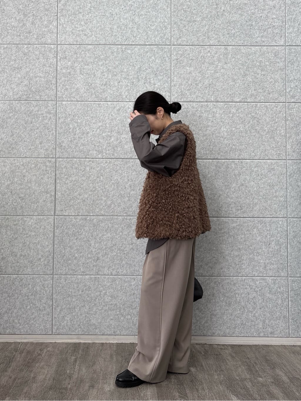 ひなさんの「INDIVI｜Comfy SET UP｜イージーストレートワイドパンツ【セットアップ対応／通勤/カセット服】」を使ったコーディネート