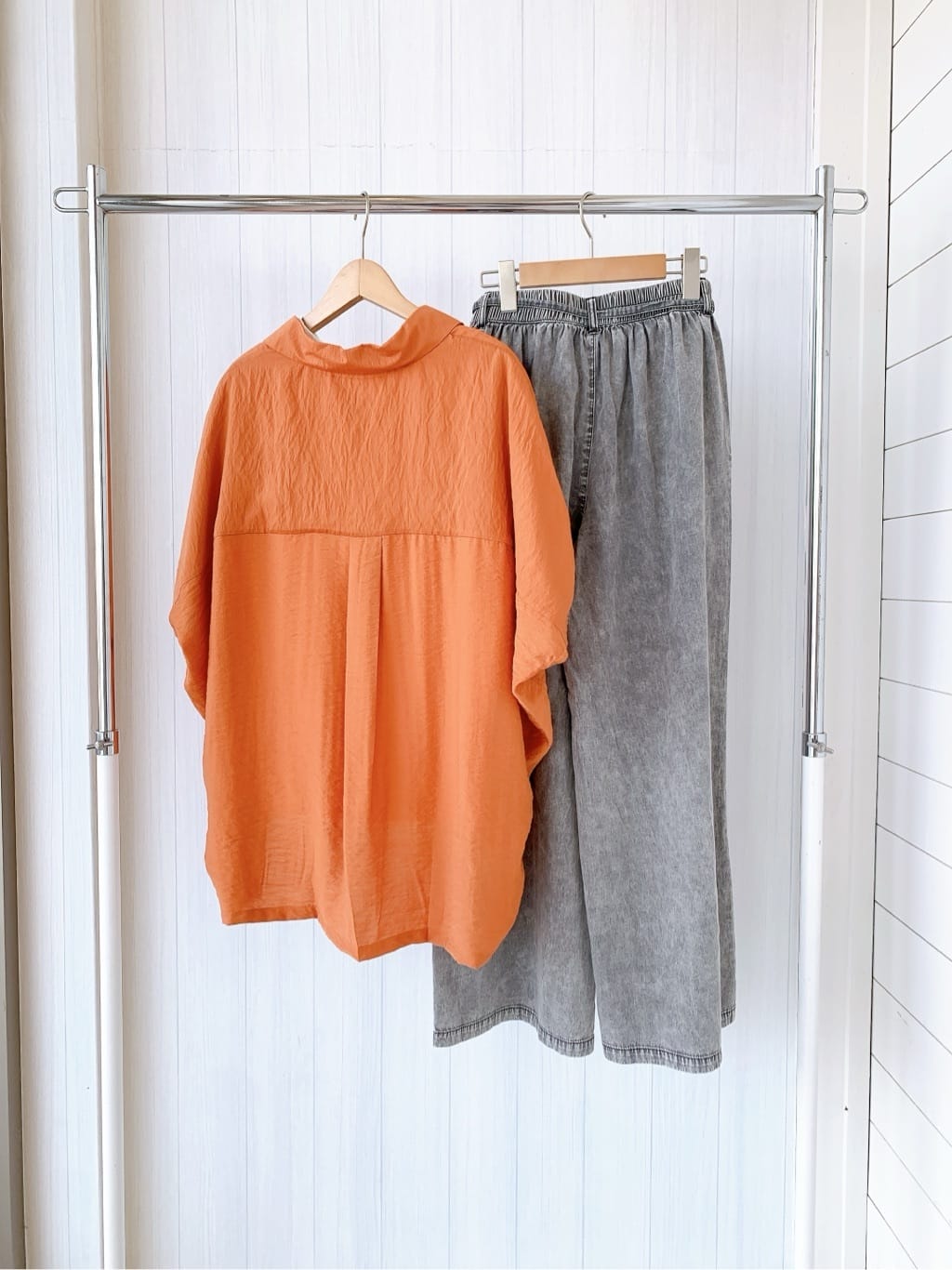 misaさんの「SHOO･LA･RUE｜【S-LL/ひんやり/UV】選べる6柄でそれぞれ欲しくなる プリントTシャツ」を使ったコーディネート
