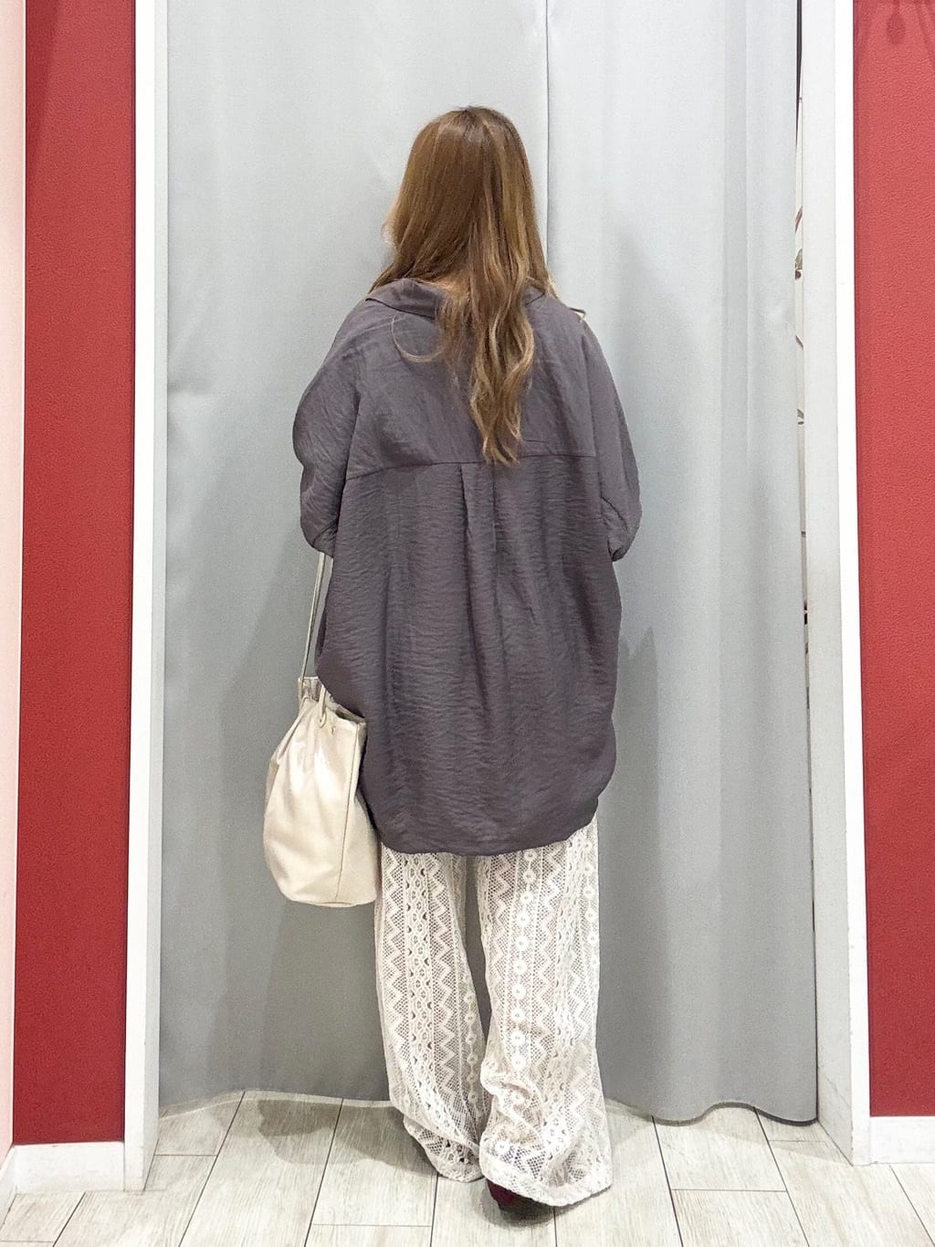 shioさんの「SHOO･LA･RUE｜【洗える/S-LL/5分袖】1枚でも羽織としても。さらさらドレープシャツ」を使ったコーディネート