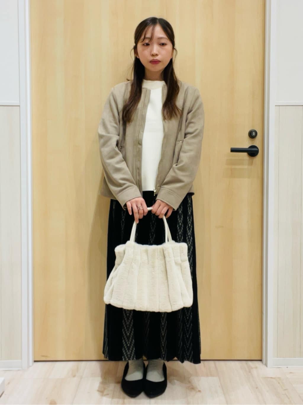 minamiさんの「SHOO･LA･RUE｜【高レビュー/2WAY】きれい見えで上品な ストライプファートートバッグ」を使ったコーディネート