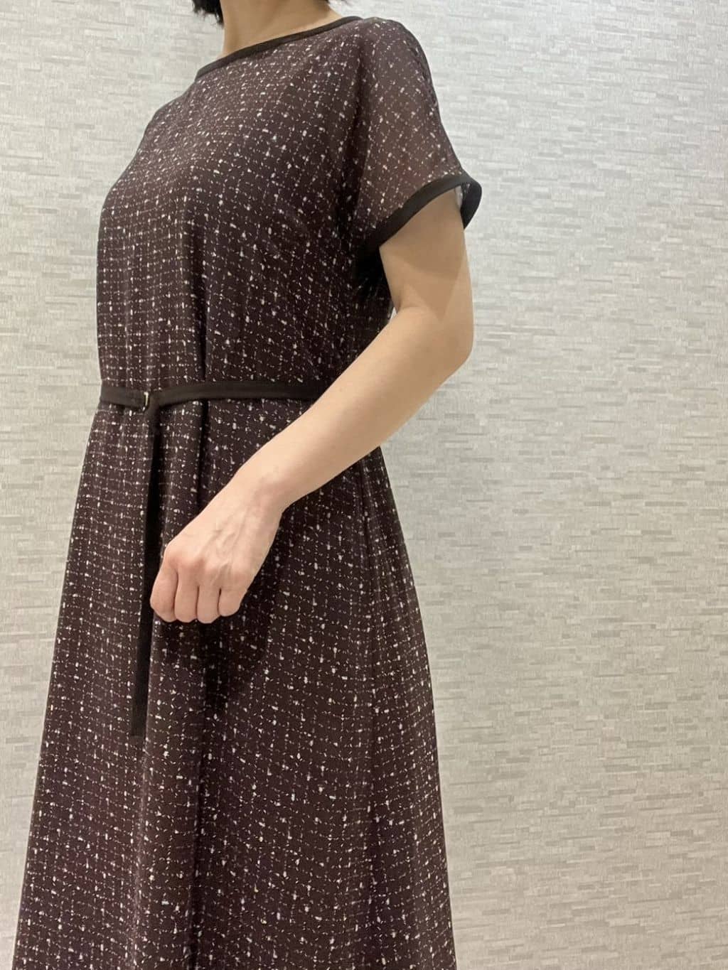 marikoさんの「Reflect｜【WEB先行カラーあり／マシンウォッシュ可／ナローベルト付き】オフボディツイードチェックワンピース」を使ったコーディネート