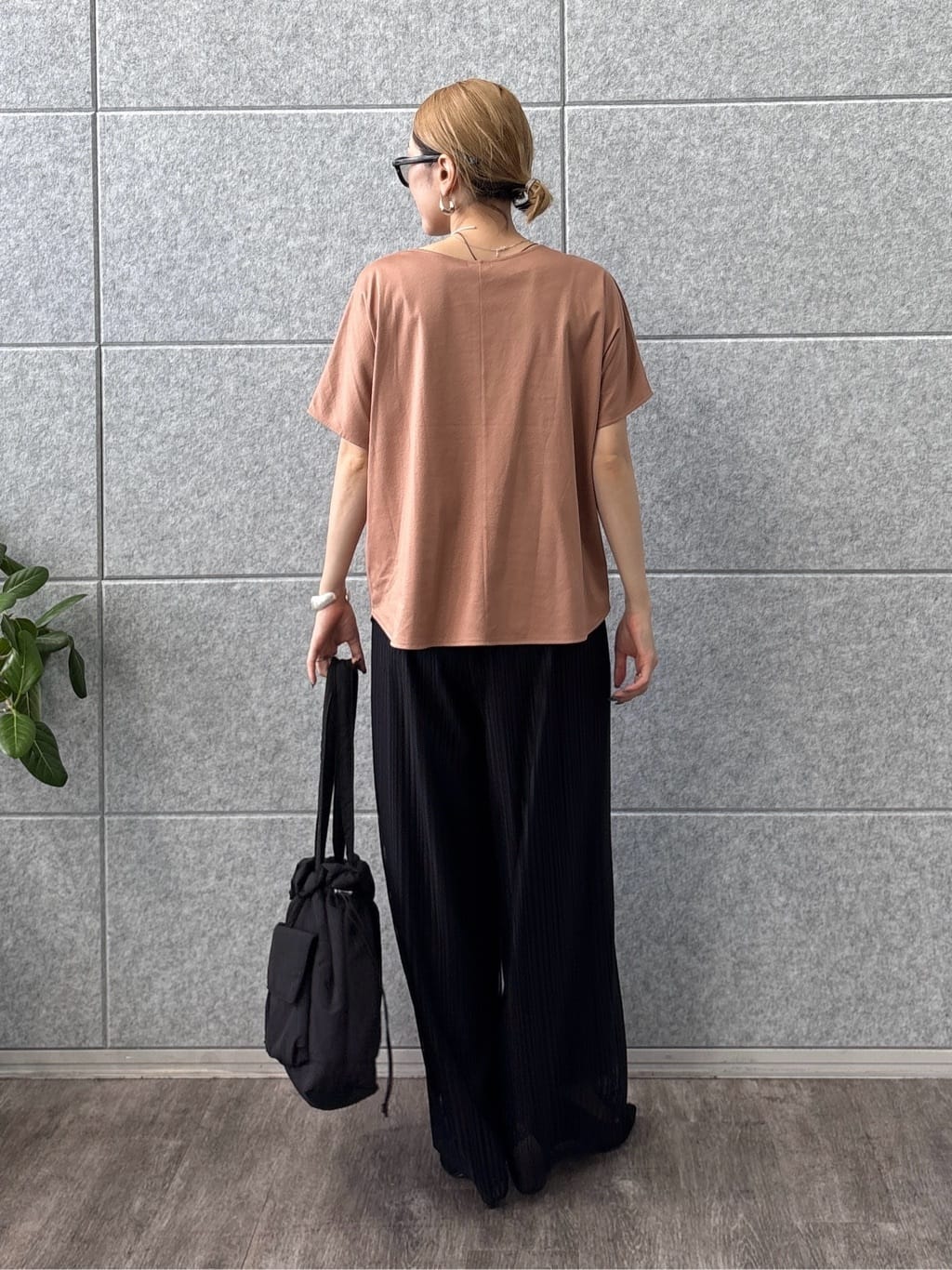 kotakiさんの「INDIVI｜【インナーとしても活躍！】シンプルTシャツ」を使ったコーディネート