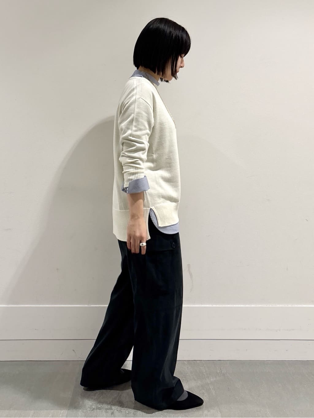 モエカさんの「UNTITLED｜【8色展開/体型カバー】魅せるタイムレスニット」を使ったコーディネート
