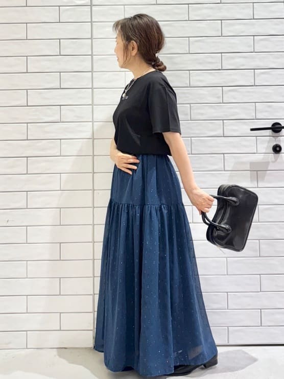 yさんの「OPAQUE.CLIP｜メタリック刺繍ロゴTシャツ【接触冷感／洗濯機洗い可】」を使ったコーディネート