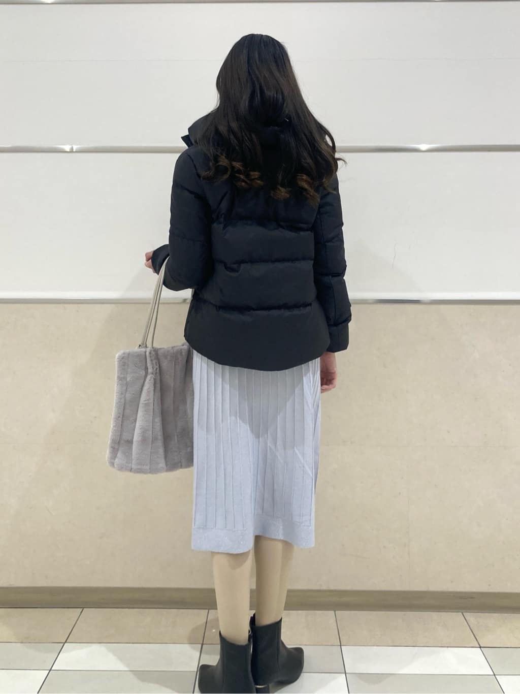 わかさんの「index｜ラメフェザープルオーバーセット ニットワンピース【洗濯機OK】《XS～LL》」を使ったコーディネート