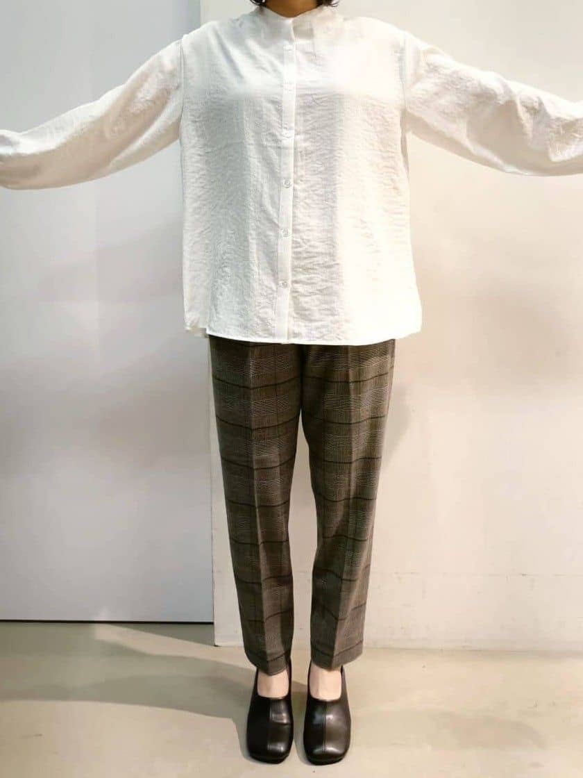 あんさんの「THE SHOP TK｜【春まで着られる】ニットベスト＆ブラウスセット/洗濯機OK」を使ったコーディネート