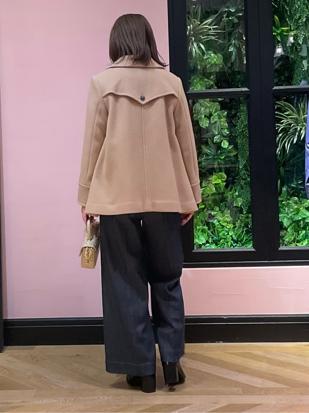 maruさんの「DRESSTERIOR｜アルパカブレンドVネックニット」を使ったコーディネート