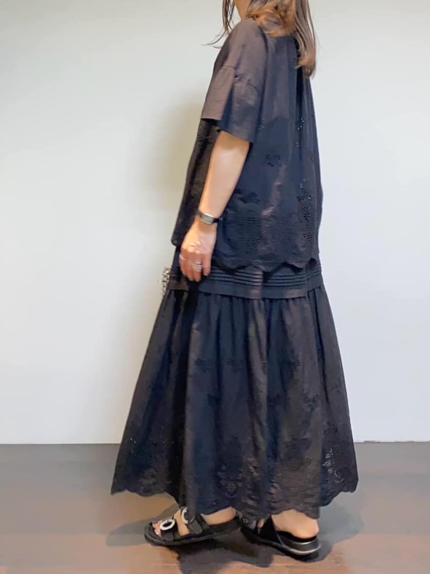tomoさんの「UNTITLED｜シャイニービーズネックレス」を使ったコーディネート