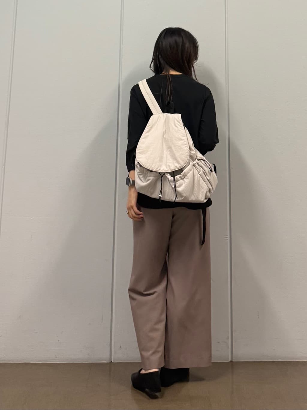 mizukiさんの「INDIVI｜【羽織りとしても活躍！】ケープカラーブラウス」を使ったコーディネート