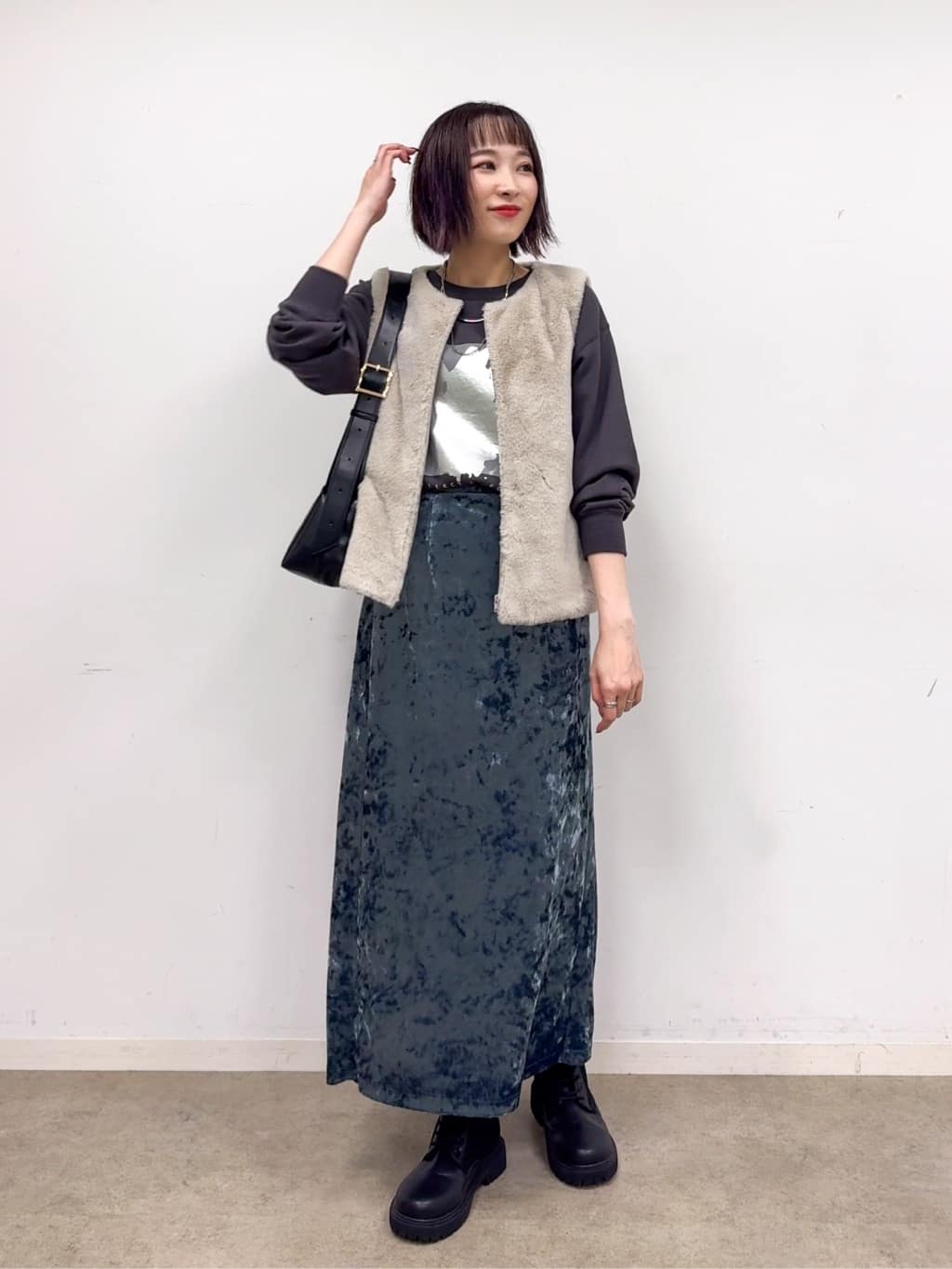 𝐜𝐡𝐢𝐤𝐚さんの「SHOO･LA･RUE｜グラフィックアソート裏毛スウェット」を使ったコーディネート