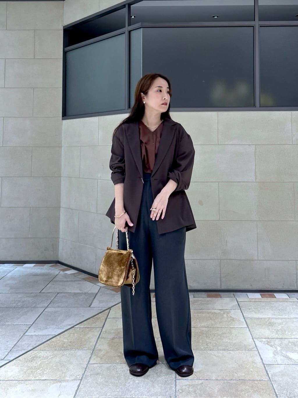 よねさんの「INDIVI｜【セットアップ対応】ウーステッドライクスラックス」を使ったコーディネート
