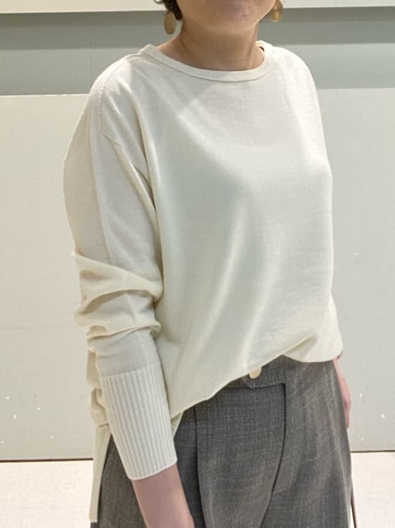 yukaさんの「UNTITLED｜【8色展開/体型カバー】魅せるタイムレスニット」を使ったコーディネート