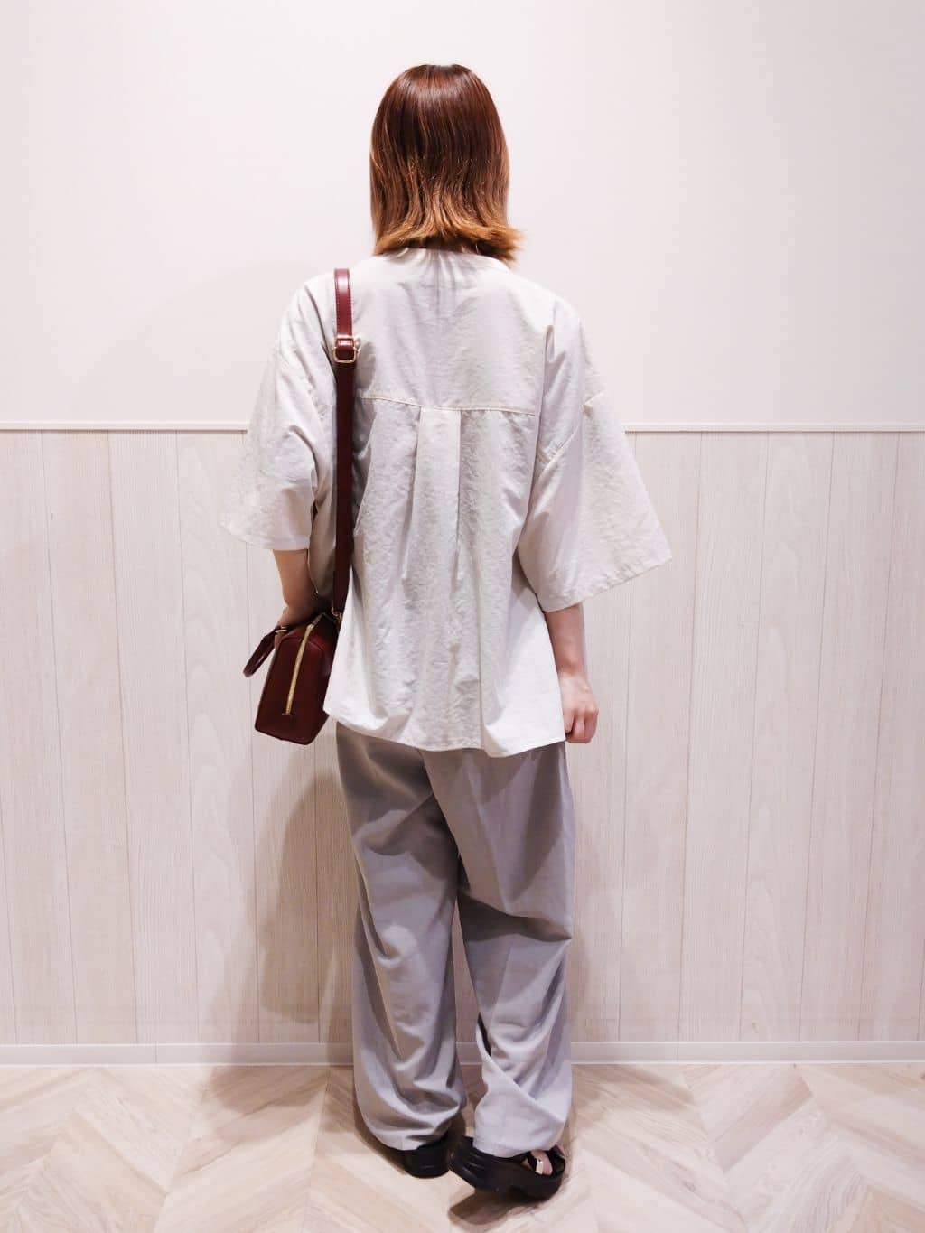 Suzuさんの「SHOO･LA･RUE｜【S-LL/ひんやり/UV】選べる6柄でそれぞれ欲しくなる プリントTシャツ」を使ったコーディネート