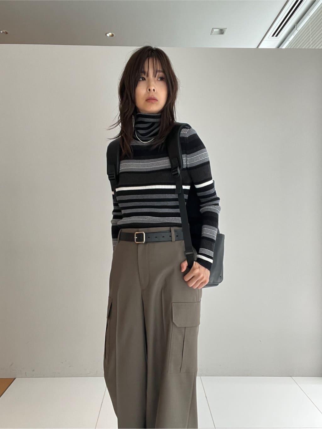 misaさんの「DRESSTERIOR｜シルクブレンドメリノウールリブプルオーバー」を使ったコーディネート