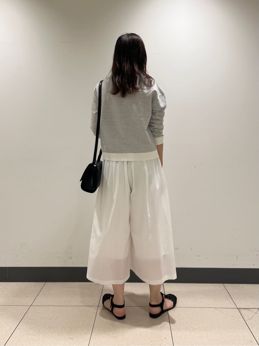 shokoさんの「INDIVI｜【軽く羽織れる/洗える】ジャケット風カーディガン」を使ったコーディネート