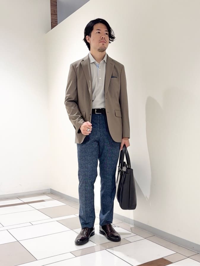 及川さんの「TAKEO KIKUCHI｜【360&deg;ストレッチ／セットアップ対応】None Of Stress ジャケット」を使ったコーディネート