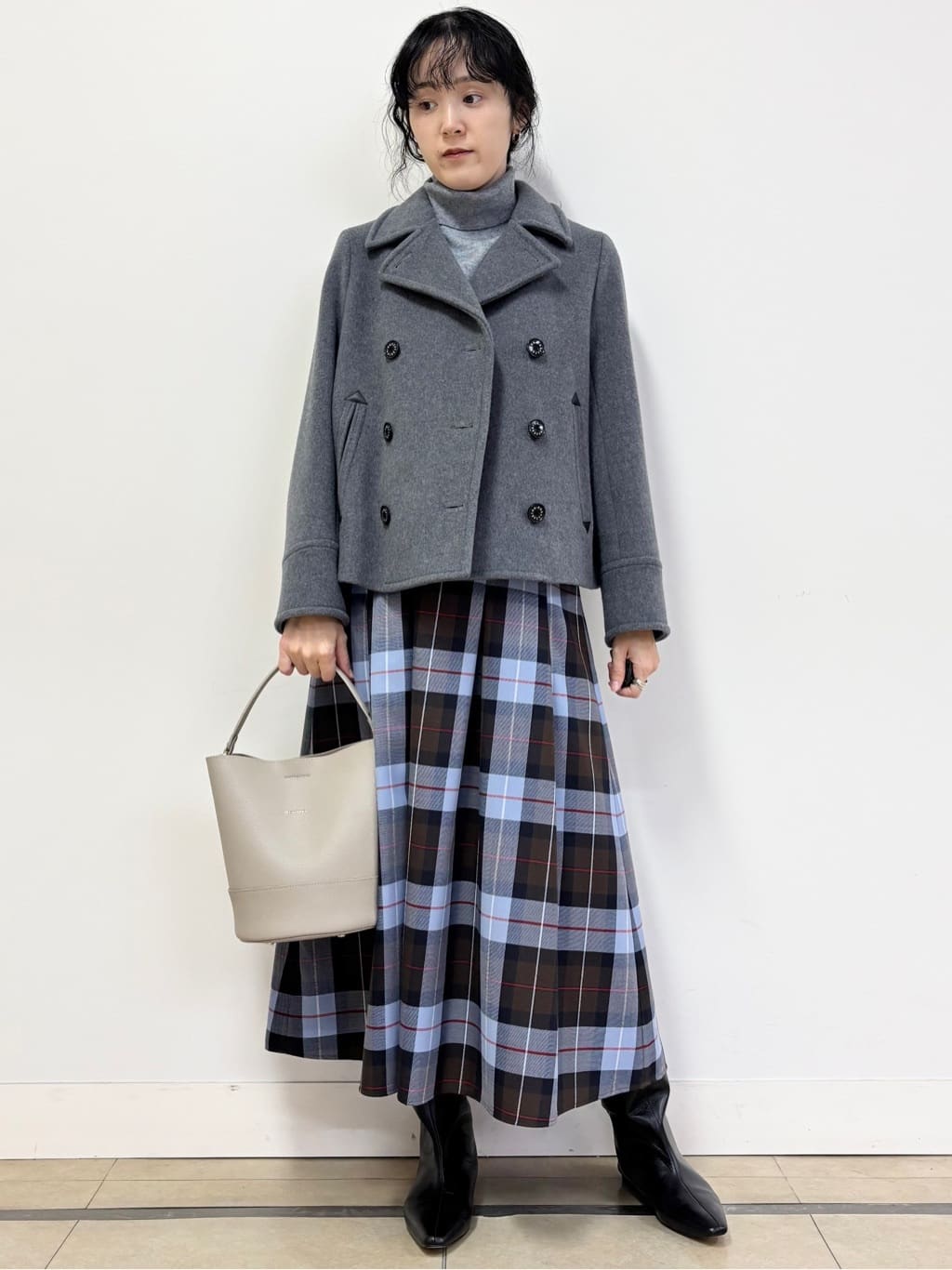 YOKOTAさんの「DRESSTERIOR｜◆チェックタックソフトプリーツスカート」を使ったコーディネート