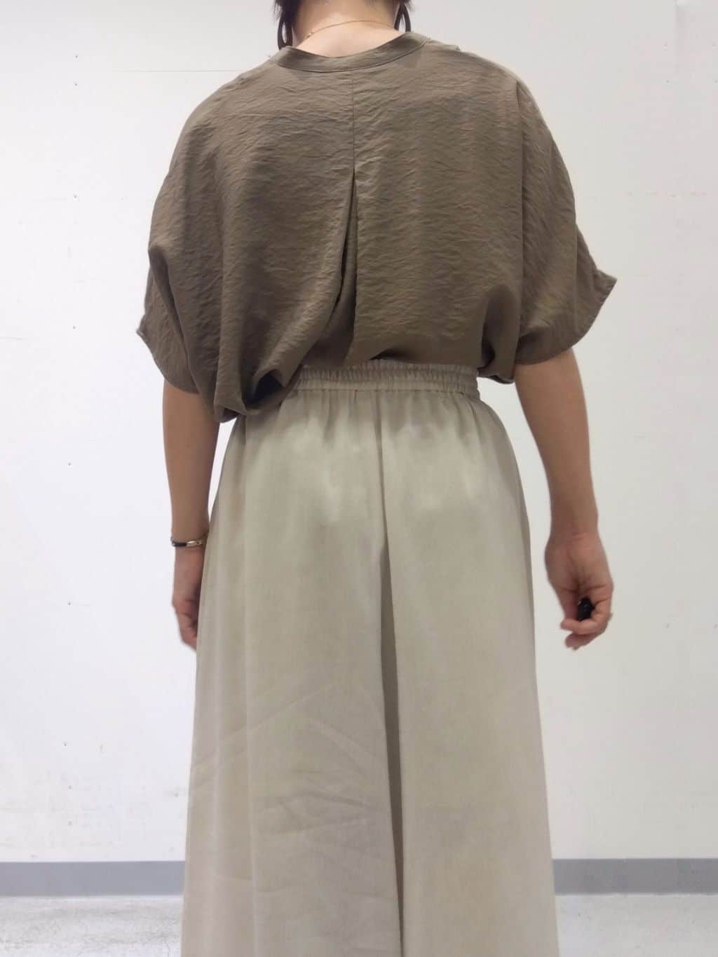 Kさんの「INDIVI｜【洗える／清涼感◎】ワイドフレアパンツ／スカーチョ」を使ったコーディネート
