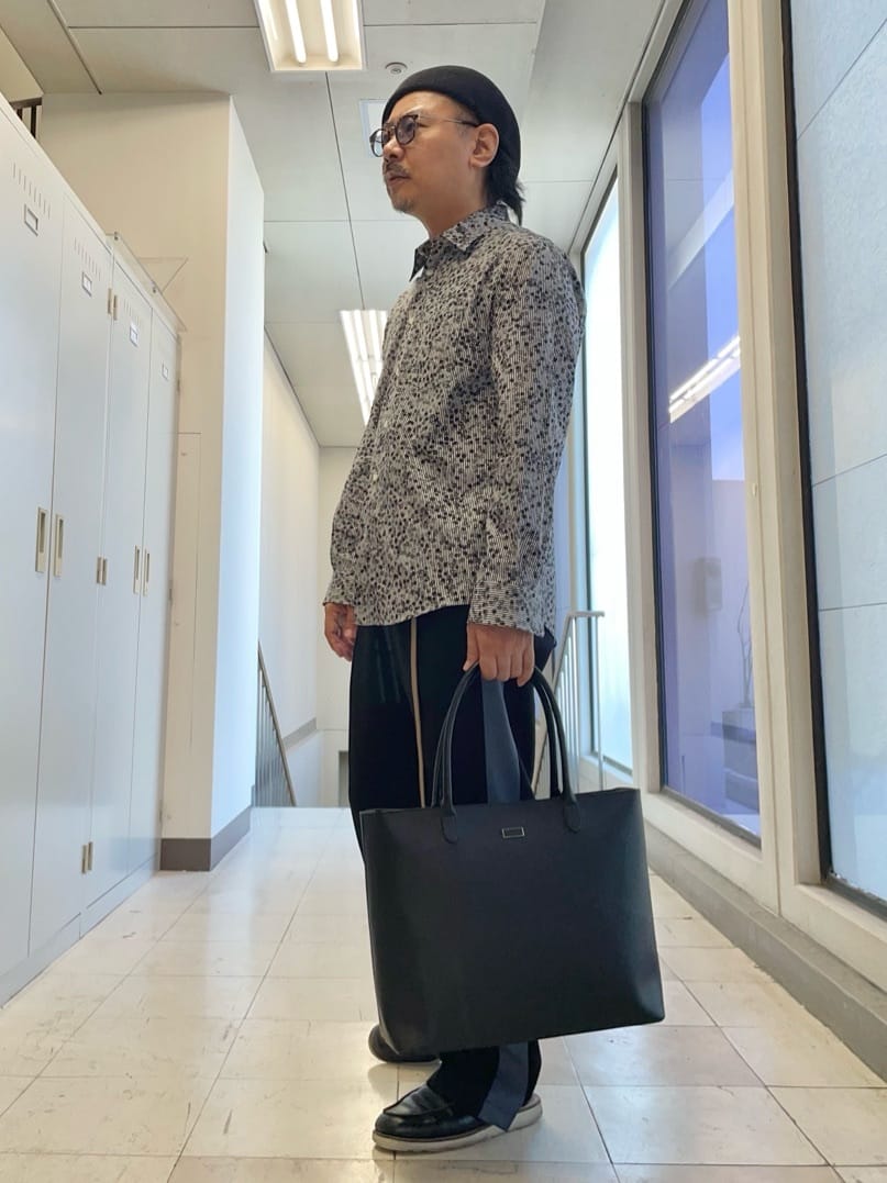 MAKOTO AIさんの「TAKEO KIKUCHI｜ストライプ小花 長袖シャツ」を使ったコーディネート