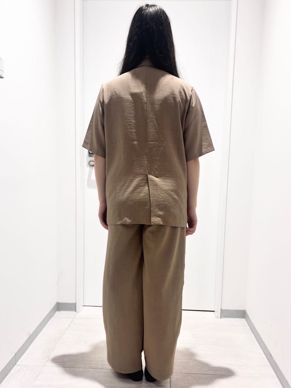 ゆゆさんの「grove｜軽やかに羽織れて、きちんと見え ハーフスリーブテーラードジャケット」を使ったコーディネート