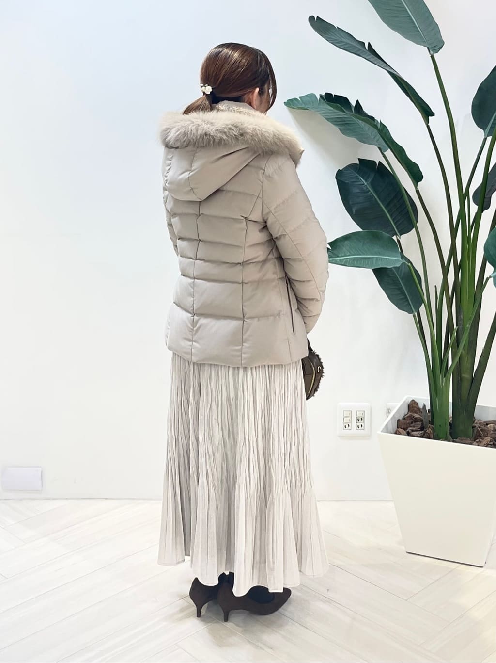 Tomoさんの「UNTITLED｜【名品／撥水／抗菌防臭】ショート丈リサイクルダウンコート」を使ったコーディネート