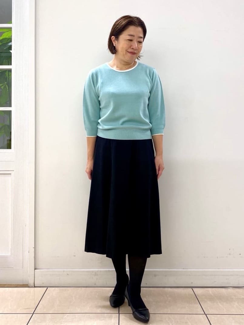 ksmさんの「Reflect｜【秋映え／単品使い◎／すっきり見え】ブローチ付きニットアンサンブル」を使ったコーディネート