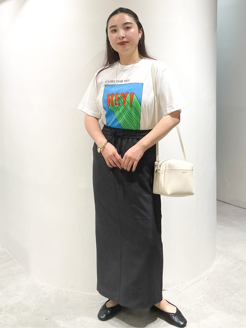かりんさんの「OPAQUE.CLIP｜【Pontre Studio／ポンレストゥディオ】別注グラフィックTシャツ」を使ったコーディネート