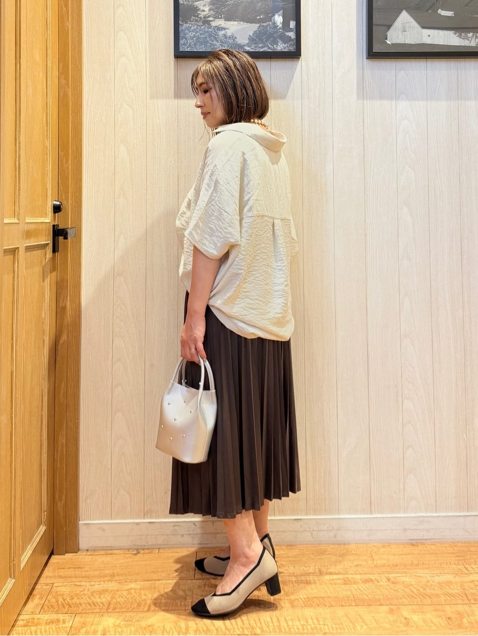 Megさんの「SHOO･LA･RUE｜【洗える/S-LL/5分袖】1枚でも羽織としても。さらさらドレープシャツ」を使ったコーディネート