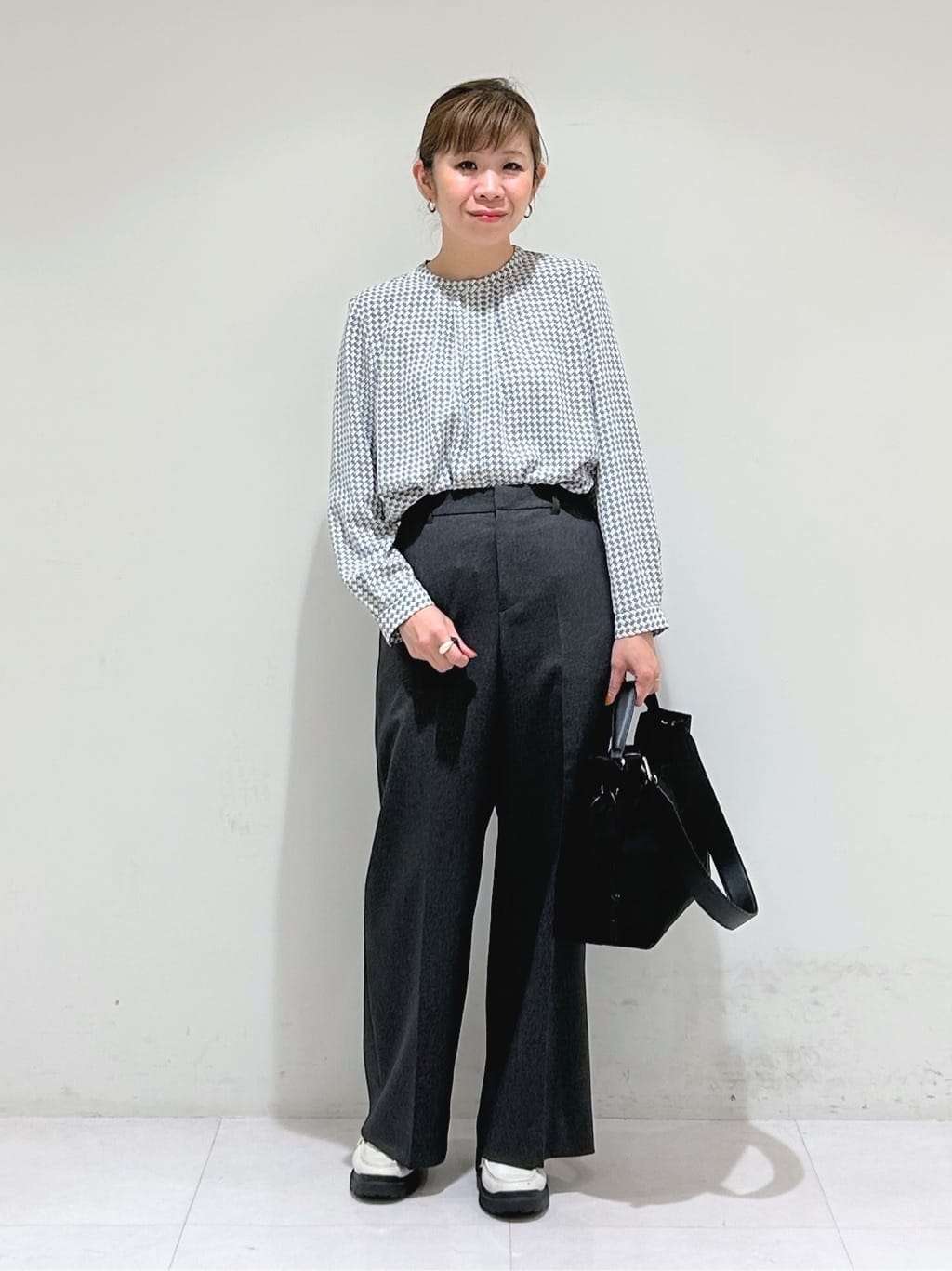 tsuyuさんの「INDIVI｜【超軽量／蓄熱】ライトパフチェスターコート」を使ったコーディネート