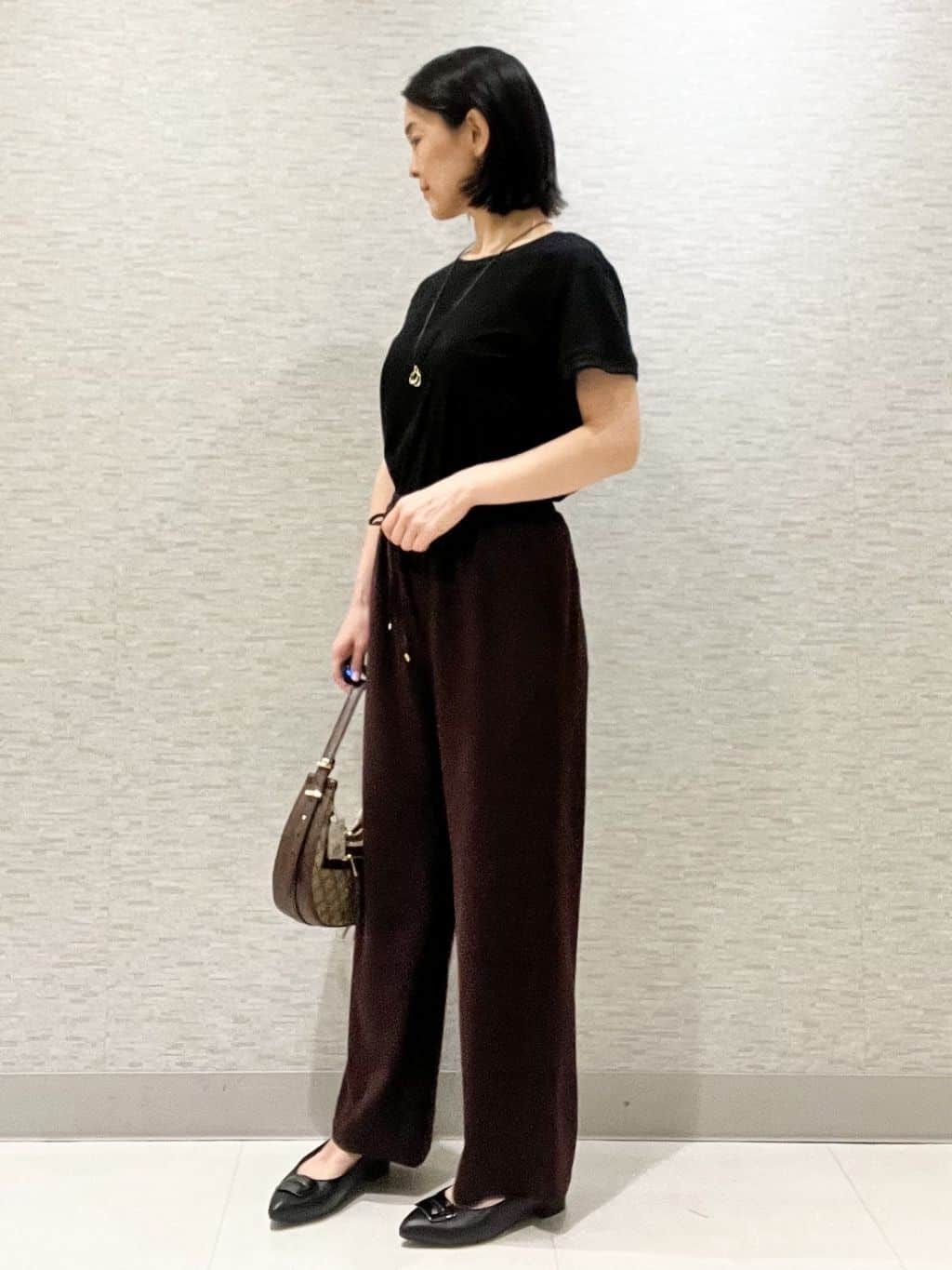 marikoさんの「Reflect｜【インナーにおすすめ◎】シアーネックデザインプルオーバー」を使ったコーディネート