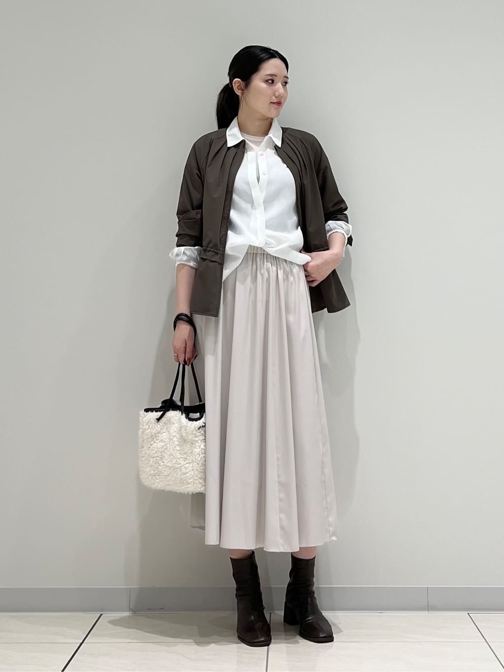 T.Kさんの「INDIVI｜ストレッチシアーロングTシャツ」を使ったコーディネート