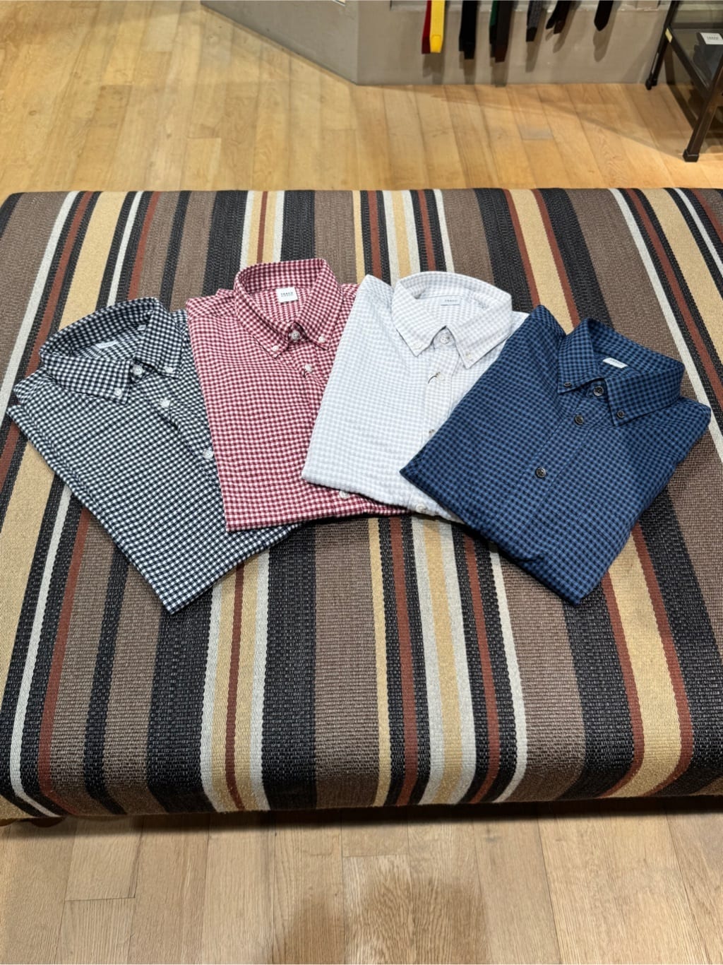 溝端佑太朗さんの「TAKEO KIKUCHI｜【抗菌防臭/シーズンレス】シアサッカーギンガムチェック ストレッチシャツ」を使ったコーディネート