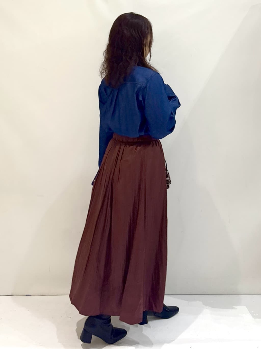 nakkoさんの「OPAQUE.CLIP｜レザーライクタックフレアスカート【洗濯機洗い可】」を使ったコーディネート