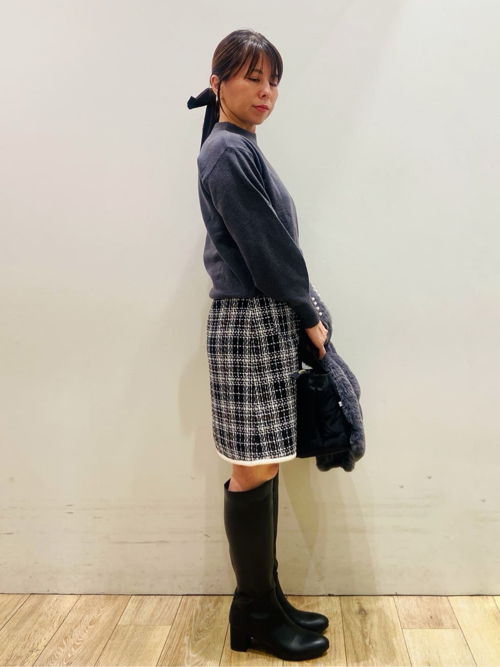 YUKOさんの「index｜ふんわりボトルネックパフスリーブニット【洗濯機OK】」を使ったコーディネート