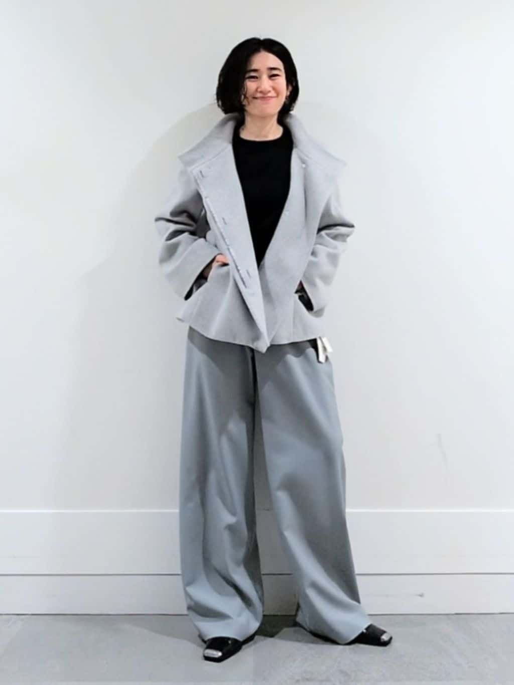 ミズタさんの「UNTITLED｜【着回しが効く／オンオフアウター】ウールショートコート」を使ったコーディネート