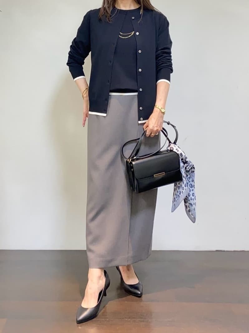 tomoさんの「UNTITLED｜【アンサンブル可/薄手】ベーシッククルーネックカーディガン」を使ったコーディネート