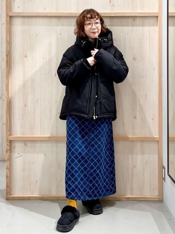 nakoさんの「THE SHOP TK｜【すっきり見えシルエット】上品ふわもこ中綿ブルゾン」を使ったコーディネート