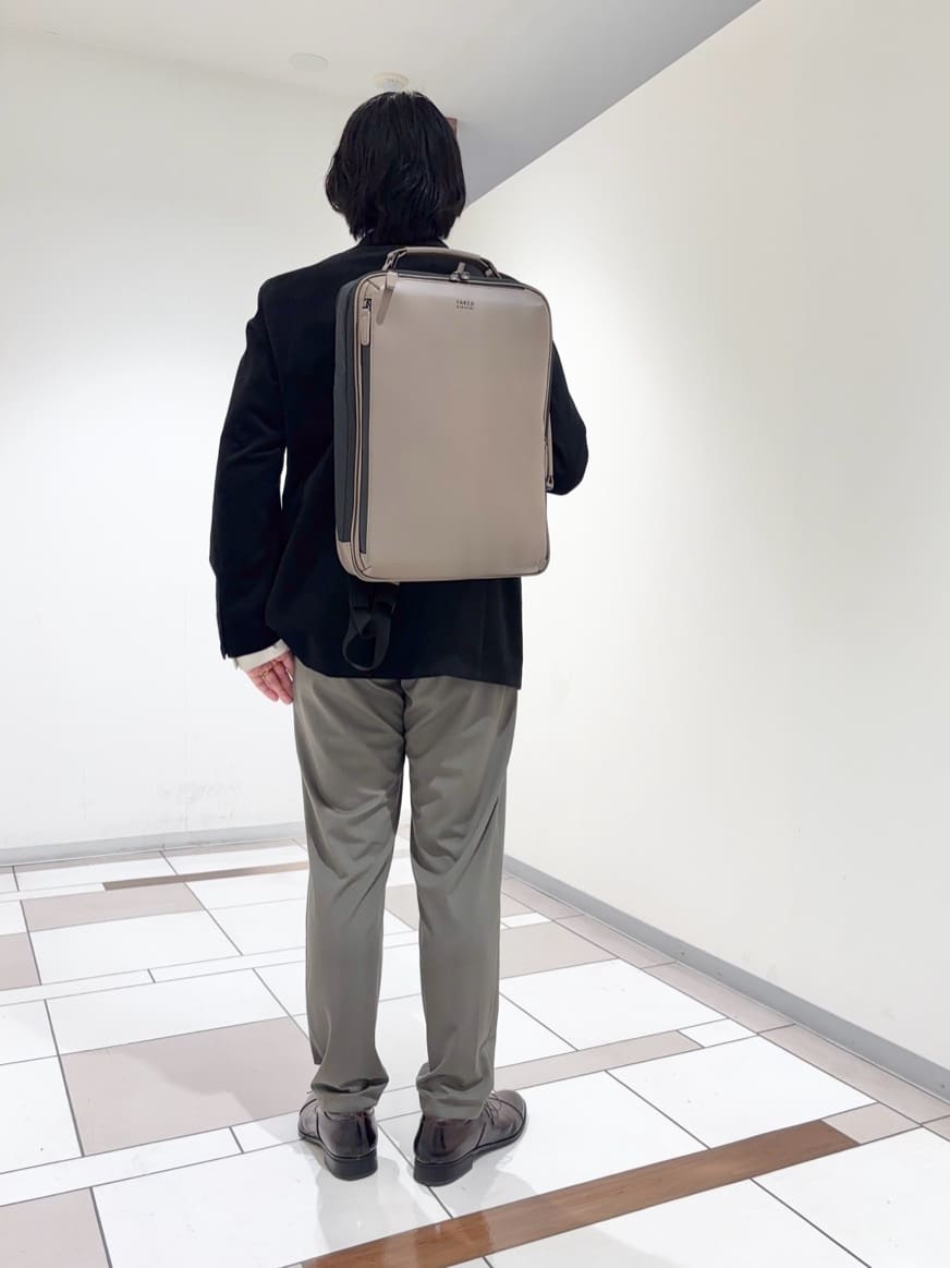 及川さんの「TAKEO KIKUCHI｜【Sサイズ～】ストレッチコーデュロイ ジャケット」を使ったコーディネート