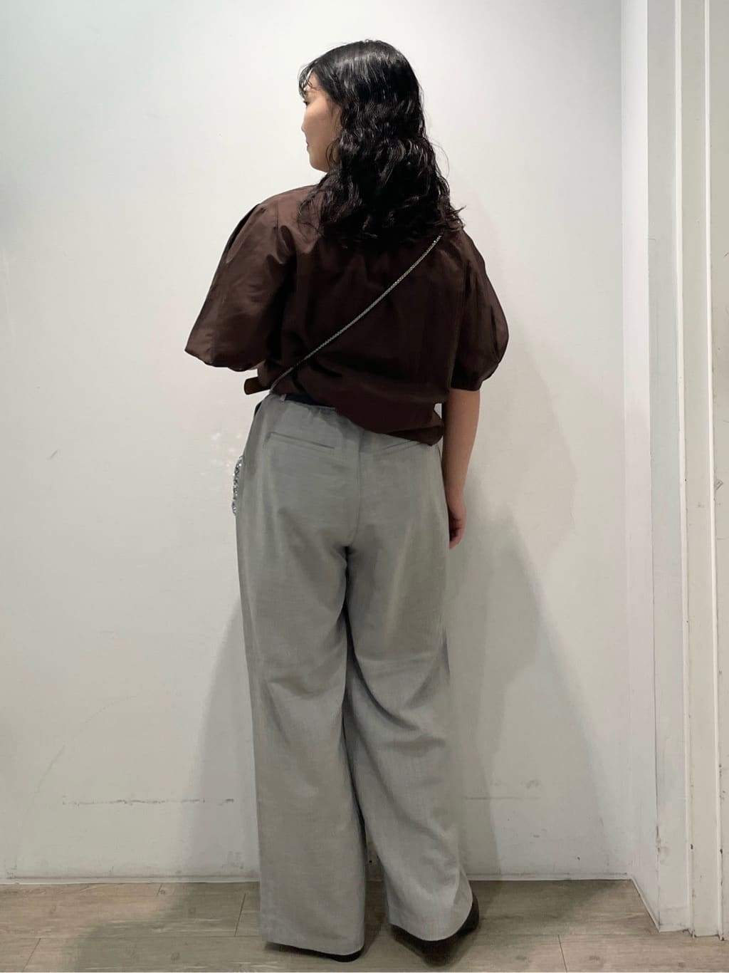 sumicaさんの「OPAQUE.CLIP｜シアーフリルネックブラウス【洗濯機洗い可】」を使ったコーディネート