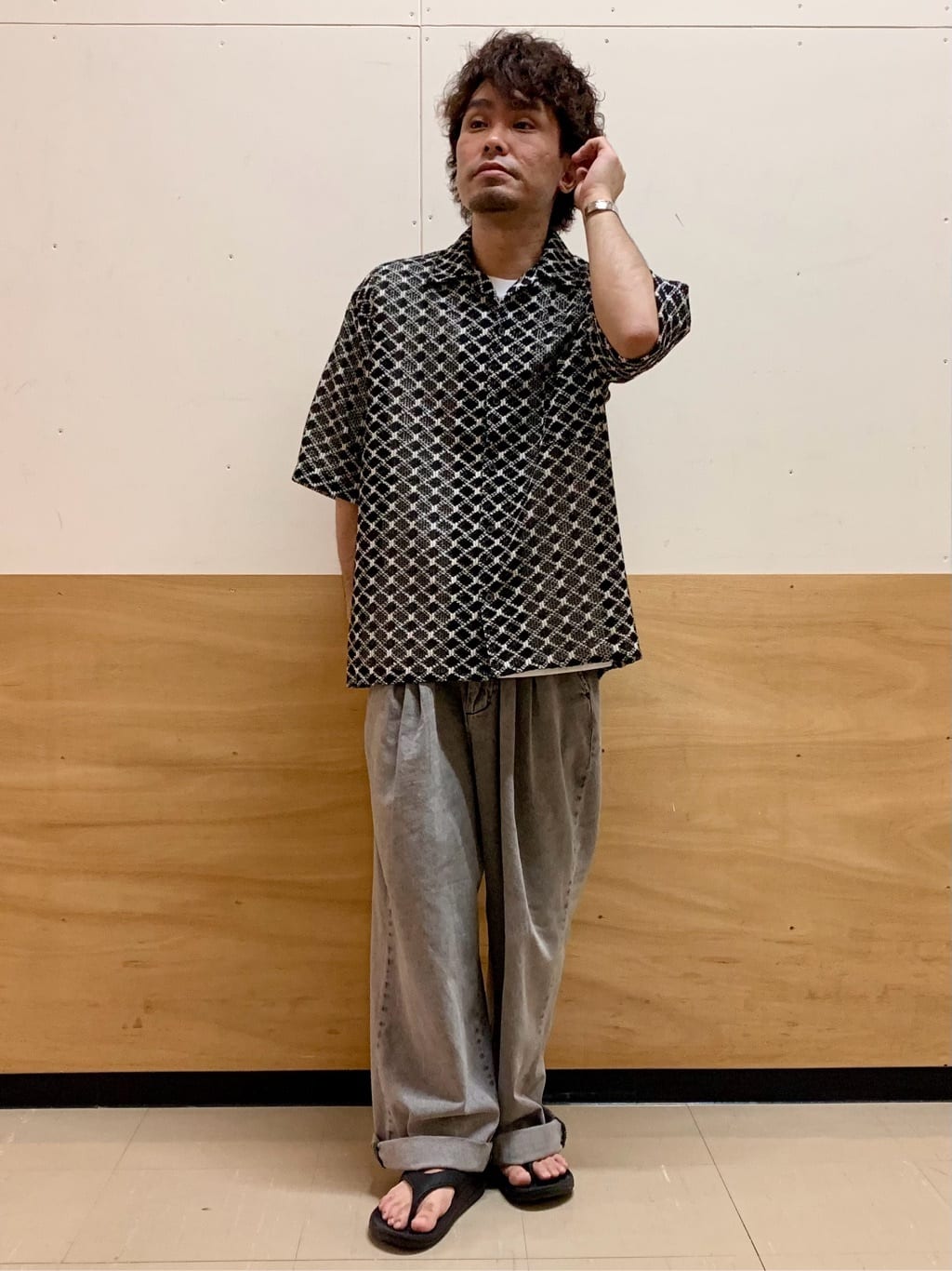 MATUさんの「THE SHOP TK｜クラフトレース半袖シャツ 【洗濯機OK】」を使ったコーディネート