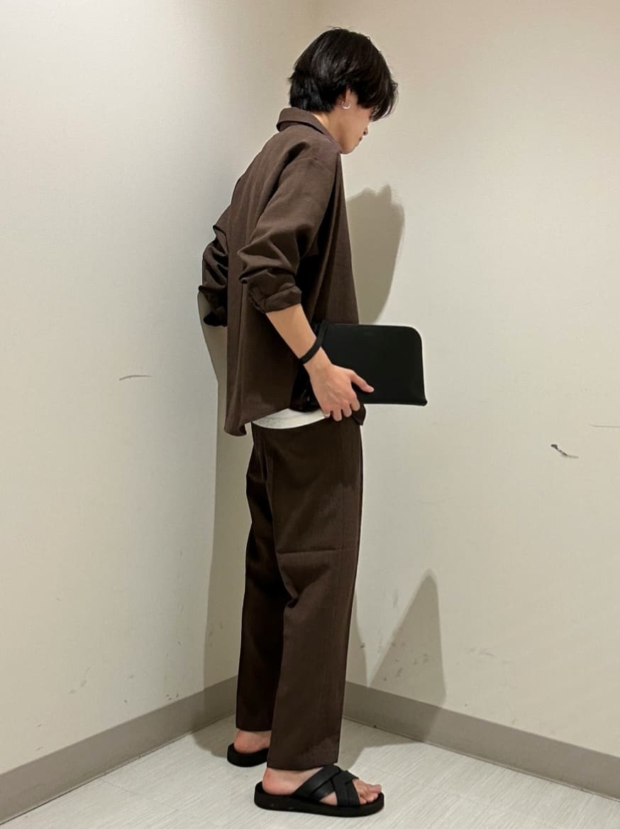 江藤瑞紀さんの「tk.TAKEO KIKUCHI｜テッククレープシャツ」を使ったコーディネート
