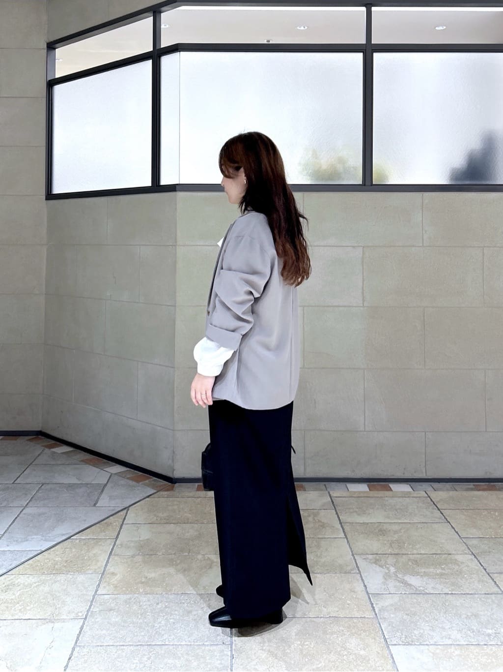 よねさんの「INDIVI｜【再入荷】パネルストレッチショートブーツ」を使ったコーディネート
