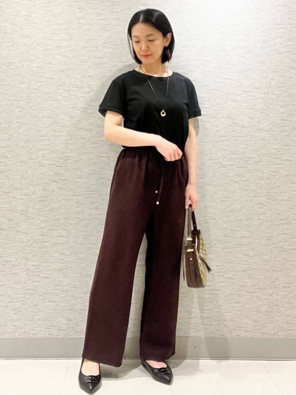 marikoさんの「Reflect｜【インナーにおすすめ◎】シアーネックデザインプルオーバー」を使ったコーディネート