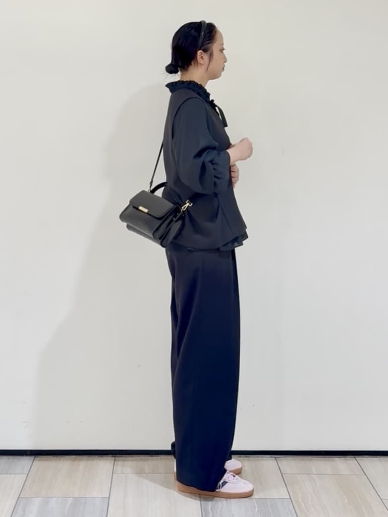 YUKAさんの「UNTITLED｜【セットアップ可/洗える】梳毛調合繊Vネックベスト」を使ったコーディネート