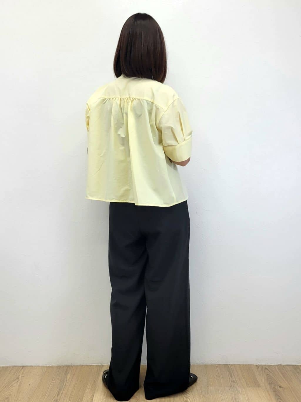 LISAさんの「OPAQUE.CLIP｜ピンタックフレアシャツ【洗濯機洗い可】」を使ったコーディネート