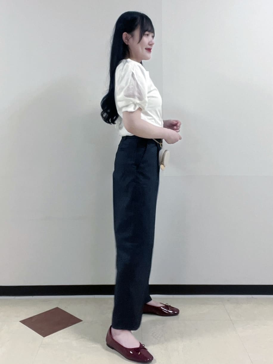 Hitomiさんの「index｜ベルト付きストレッチワイドパンツ【洗濯機洗い可】」を使ったコーディネート