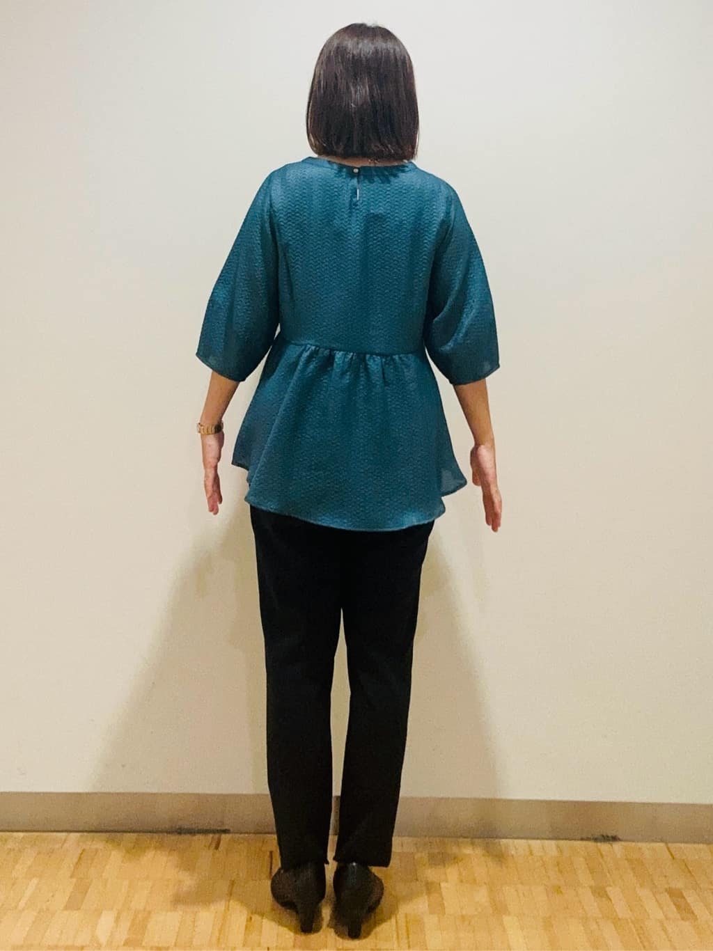 haseさんの「Reflect｜【すっきり見え！長め丈】ペプラムデザインシアーブラウス」を使ったコーディネート