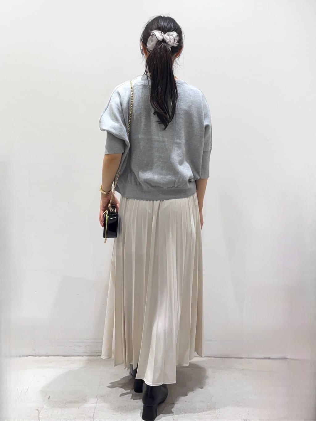 きみさんの「OPAQUE.CLIP｜スウェットライクドルマンスリーブニット【洗濯機洗い可】」を使ったコーディネート