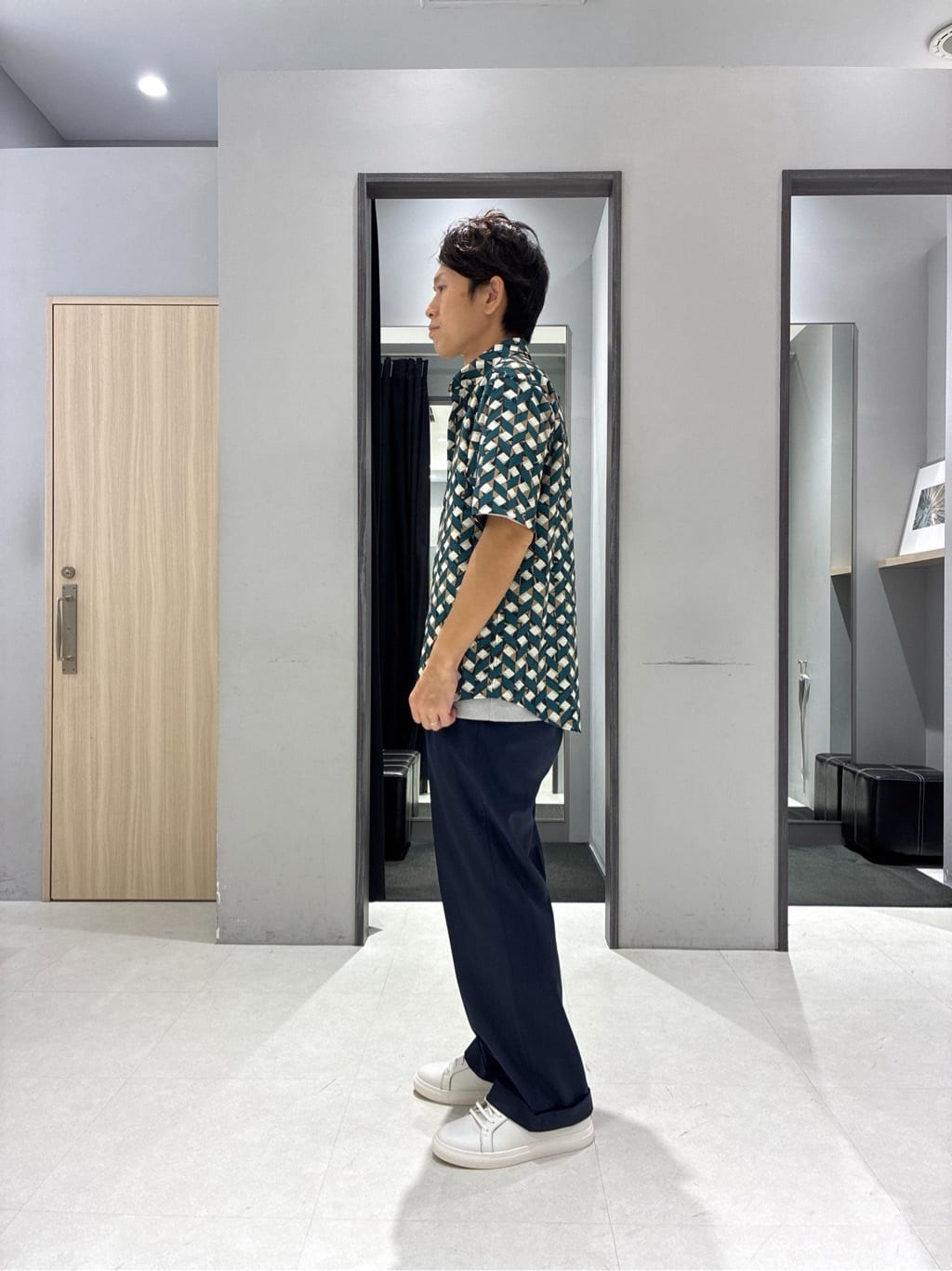 わいずみさんの「TAKEO KIKUCHI｜【COOL CITY WEAR】籠目アート柄 サッカーシャツ /通気性」を使ったコーディネート