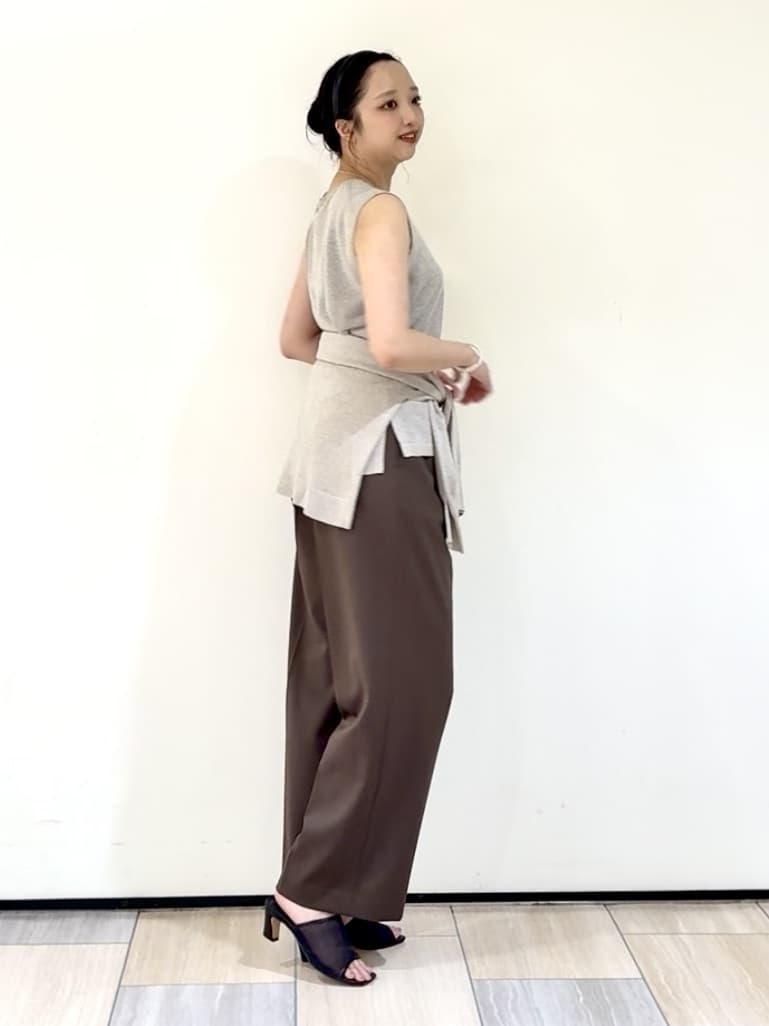 YUKAさんの「UNTITLED｜【アンサンブル可/洗える】シアーノースリーブ プルオーバー」を使ったコーディネート
